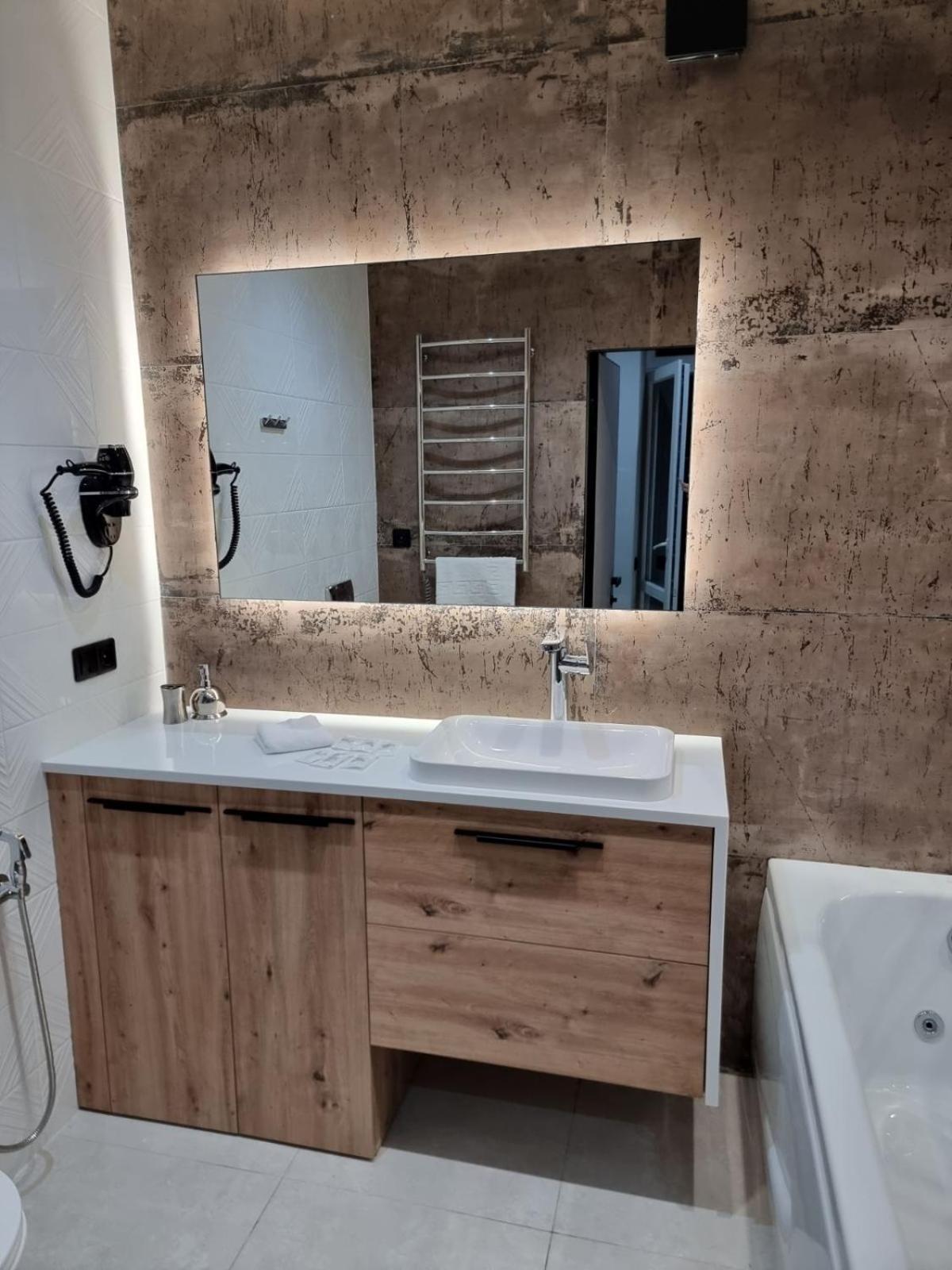 Leogrand Apartments On Krakivska 26 Lviv Eksteriør billede